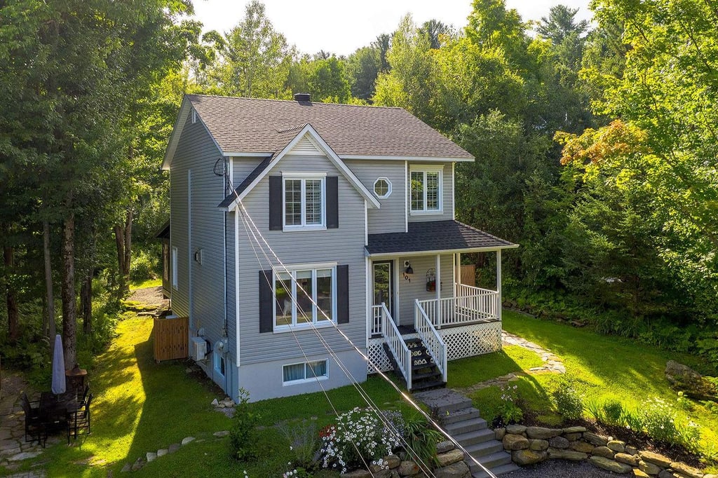 Impeccable cottage situé dans un secteur recherché de Sutton