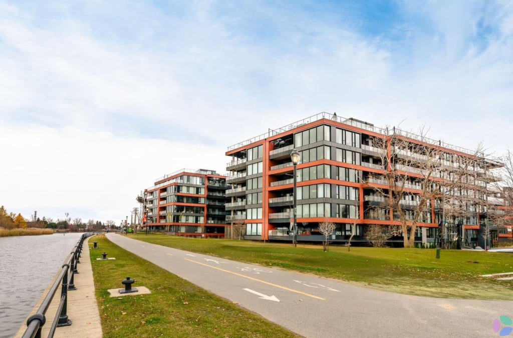 Ravissant condo avec vue sur le canal de Lachine