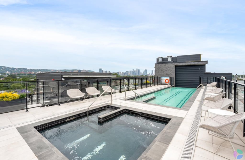 Ravissant condo avec vue sur le canal de Lachine