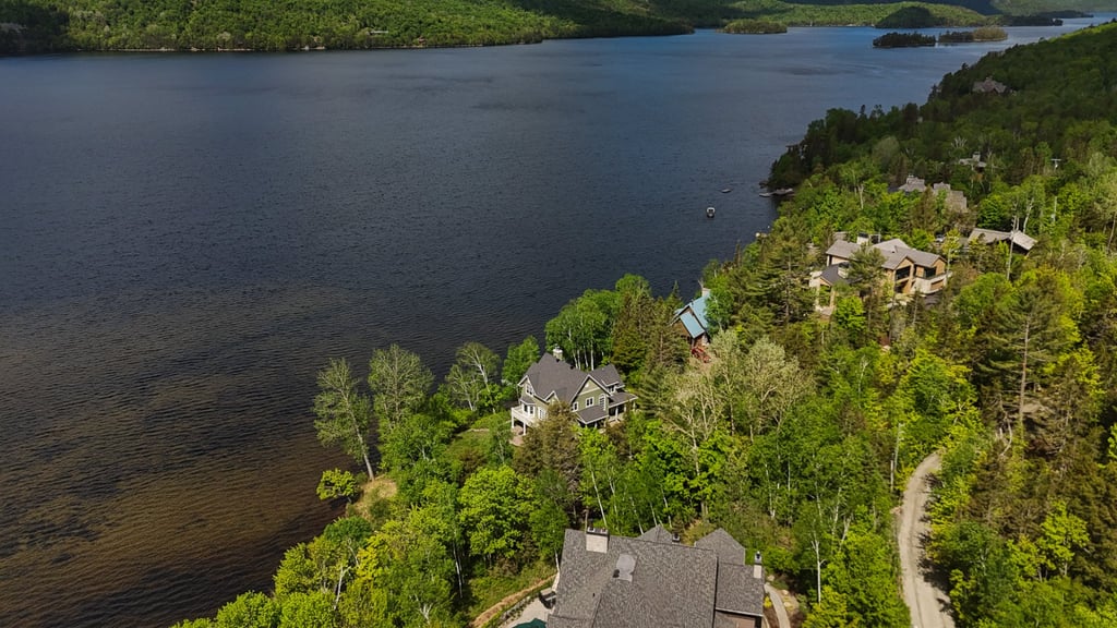 Propriété d’exception offrant une vue panoramique à couper le souffle