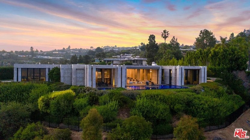 Oui, cette maison existe vraiment et elle est à vendre pour 68 millions de dollars