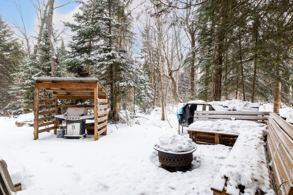 Évasion totale dans ce chalet niché au coeur de la forêt