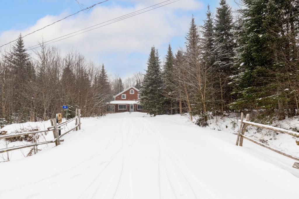Évasion totale dans ce chalet niché au coeur de la forêt