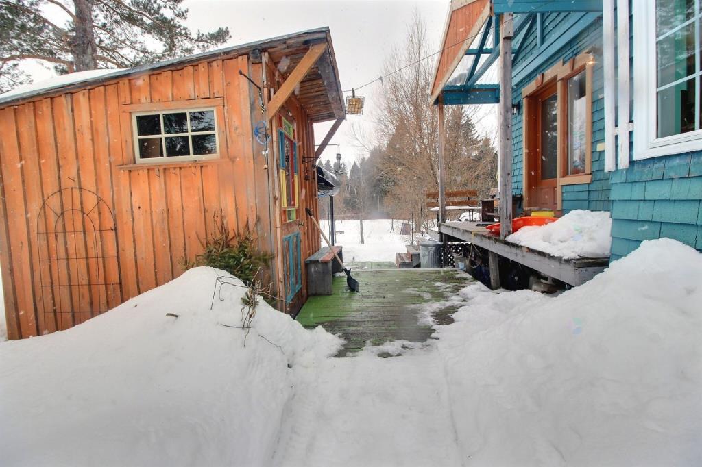 Charmante comme tout! Centenaire de 4 chambres à vendre pour 239 900 $