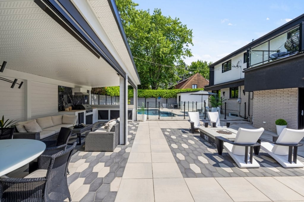 Superbe propriété située à proximité du joli quartier historique du Vieux-Terrebonne