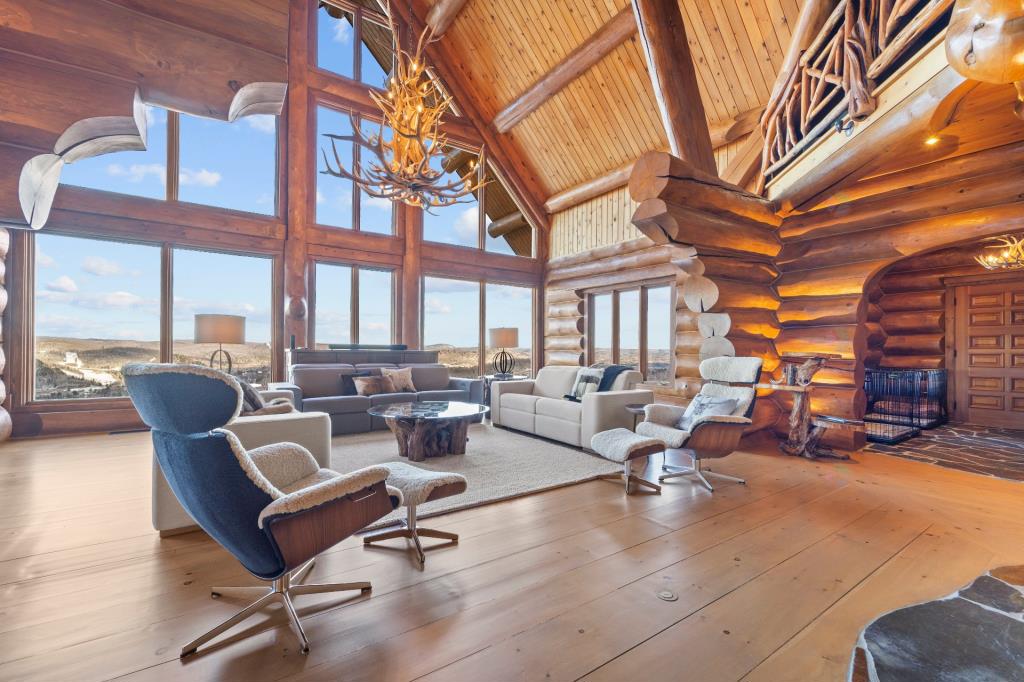 Quand la cabane en bois rencontre le luxe: un lieu d’exception dans les Laurentides