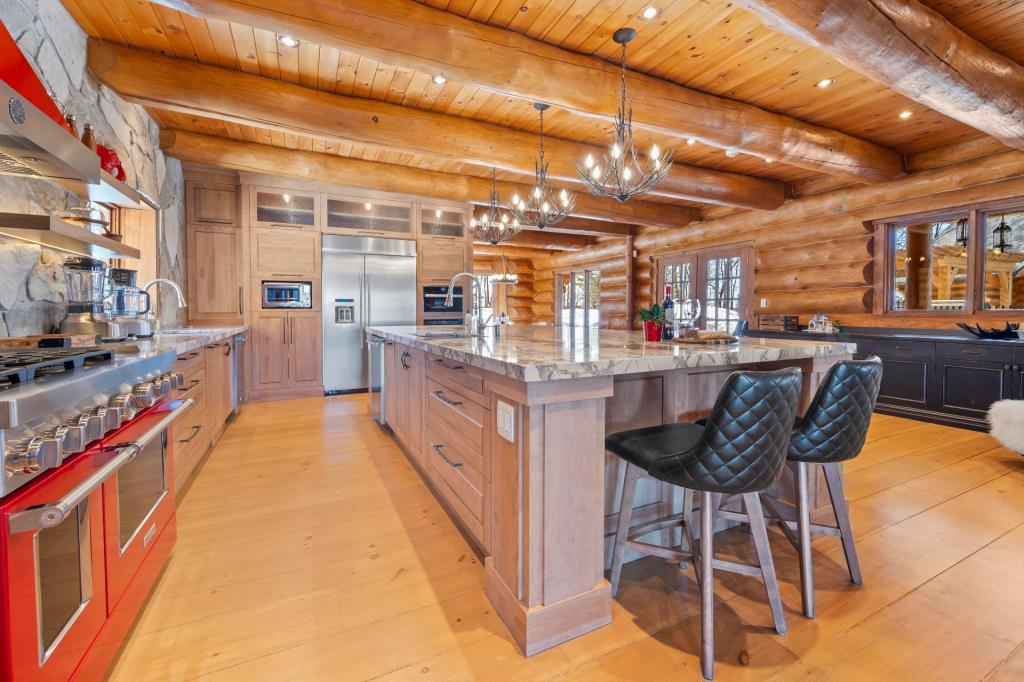 Quand la cabane en bois rencontre le luxe: un lieu d’exception dans les Laurentides
