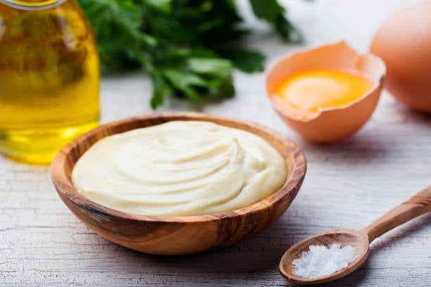 8 façons farfelues mais efficaces de nettoyer avec de la mayonnaise