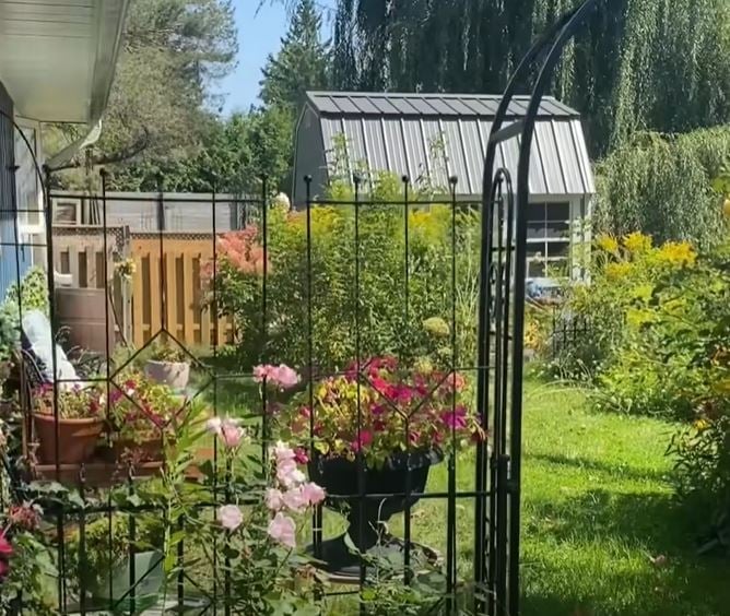 Ils ont créé un petit coin de paradis pour grand-maman dans leur jardin et le résultat est impressionnant