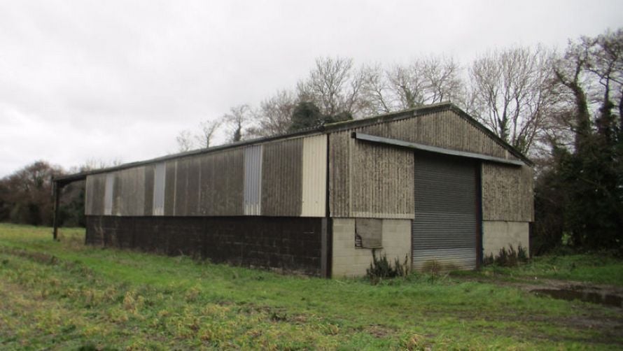 On demande maintenant plus d’un million de dollars pour l’achat de ce vieux hangar agricole