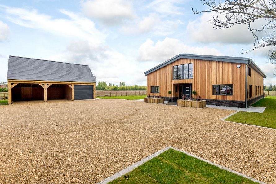 On demande maintenant plus d’un million de dollars pour l’achat de ce vieux hangar agricole