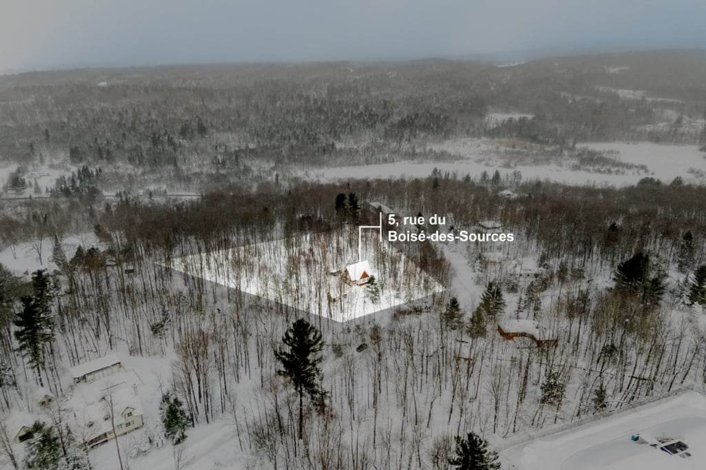 Charmante demeure nichée au cœur d’un domaine boisé