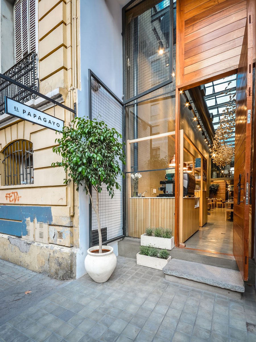 Superbe restaurant caché dans une petite ruellle. 