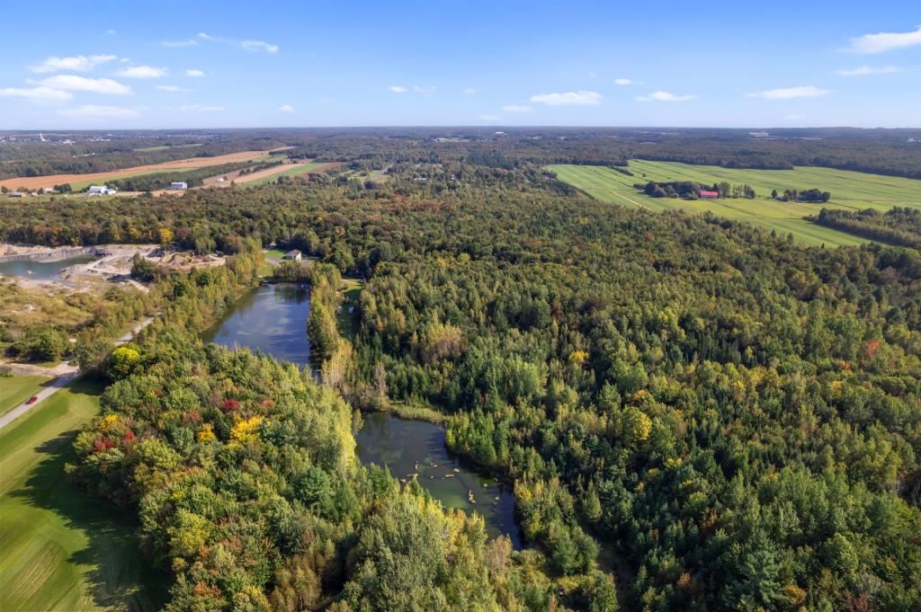 Superbe centenaire sise sur un époustouflant site de plus de 70 acres