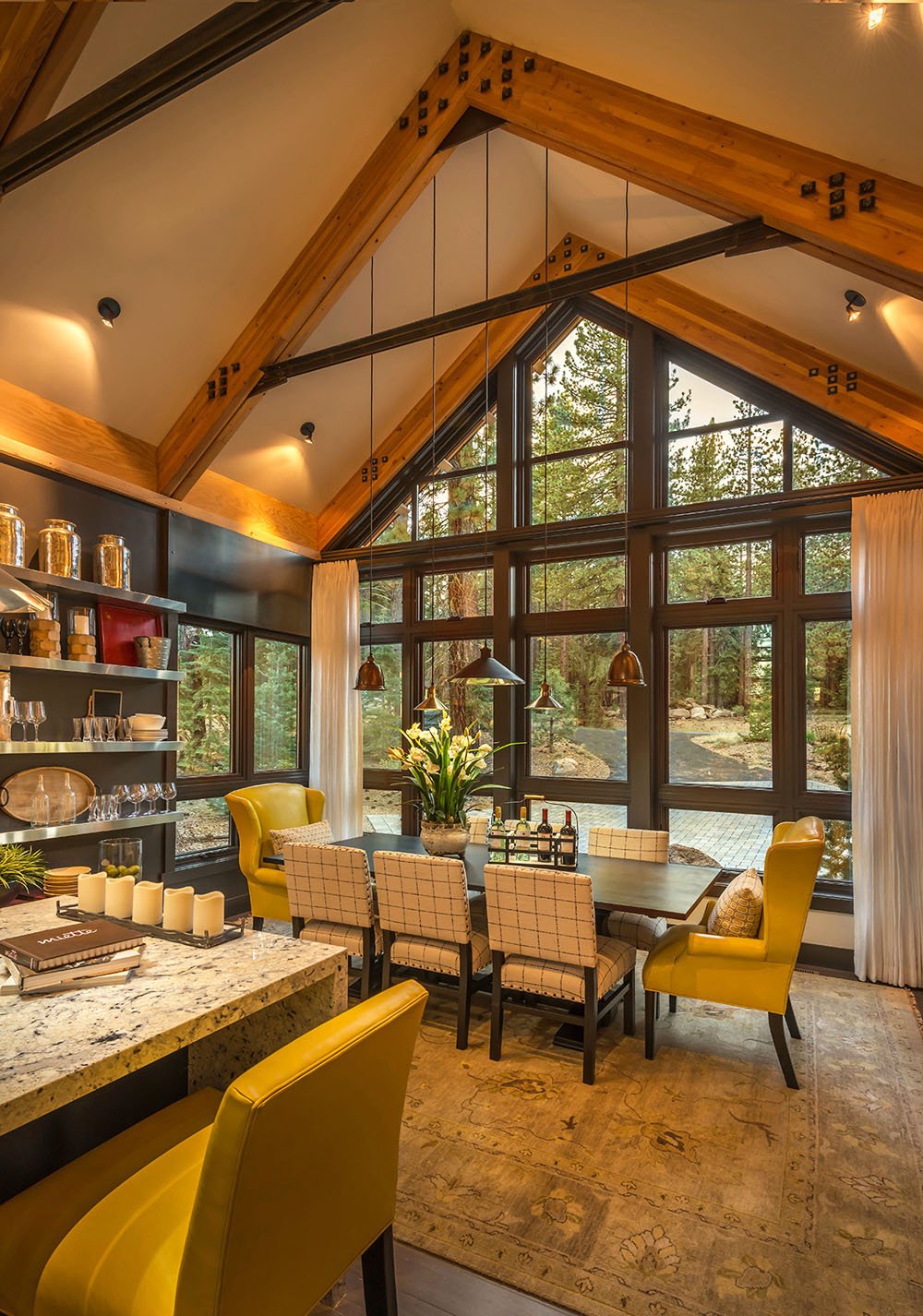 Chalet rustique classique : une fusion parfaite de modernité et d'éléments industriels