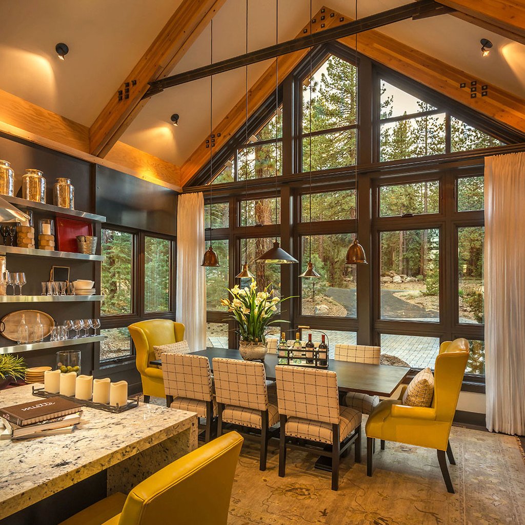 Chalet rustique classique : une fusion parfaite de modernité et d'éléments industriels