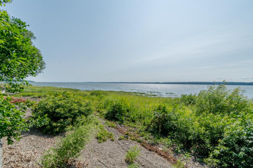 Beauté ancestrale à l'ambiance bord de mer située à quelques pas du fleuve