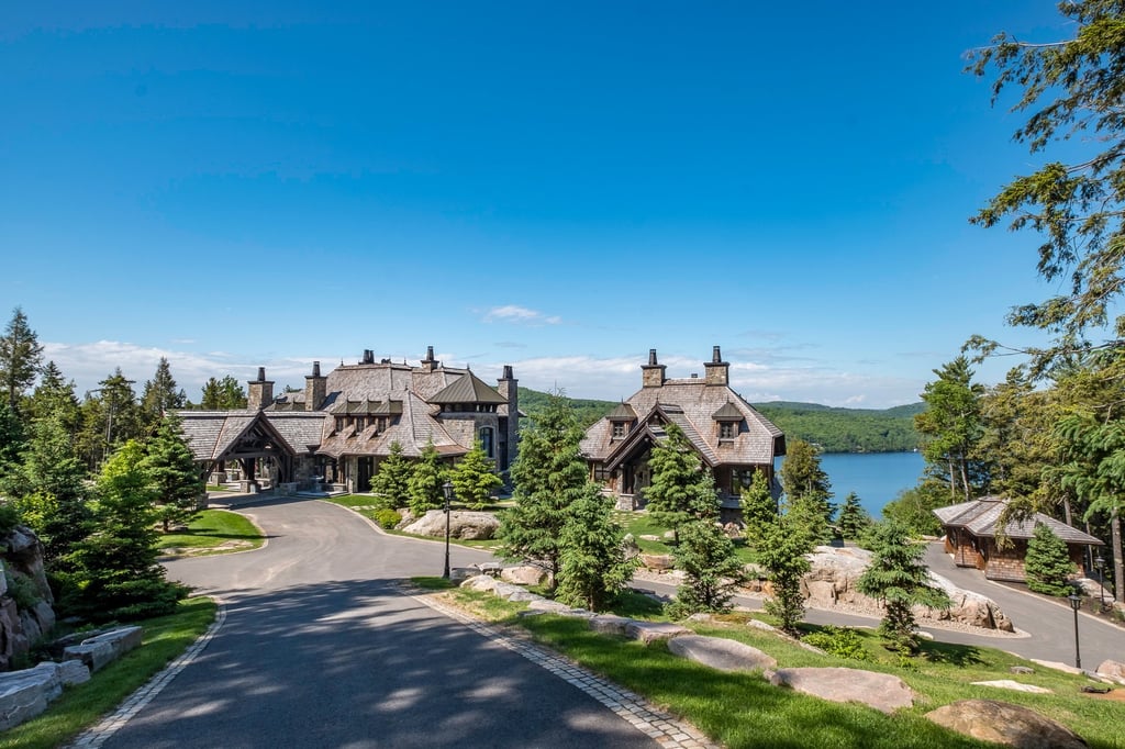 Découvrez le majestueux Château Fleur de Lys de Mont-Tremblant