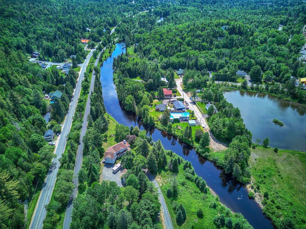 Intergénérationnelle sise sur un immense site d'une beauté exceptionnelle