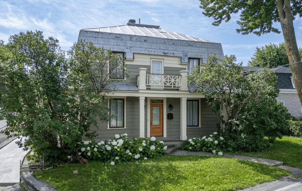 Une magnifique maison bigénération ancestrale dans l'est de Montréal