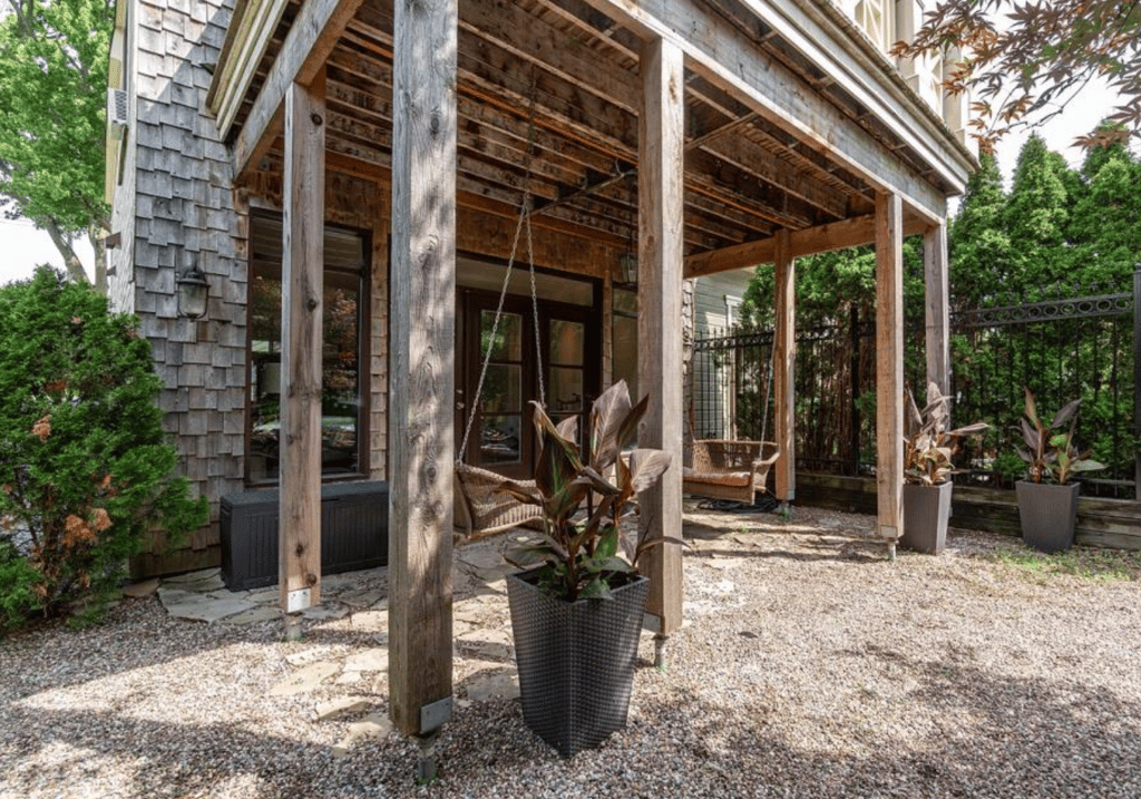 Une magnifique maison bigénération ancestrale dans l'est de Montréal