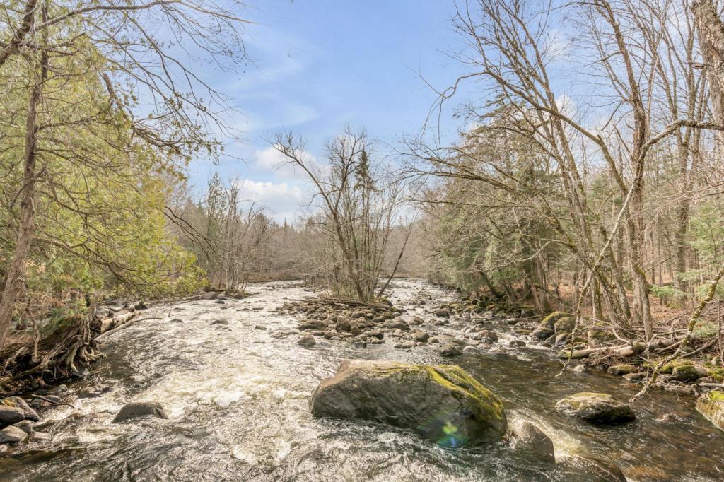 Une des rares seigneuries complètes au Québec est à vendre