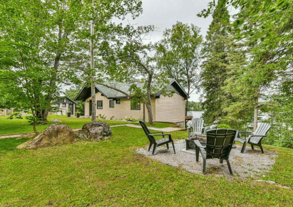 La nature, le lac et le confort dans ce magnifique chalet laurentien