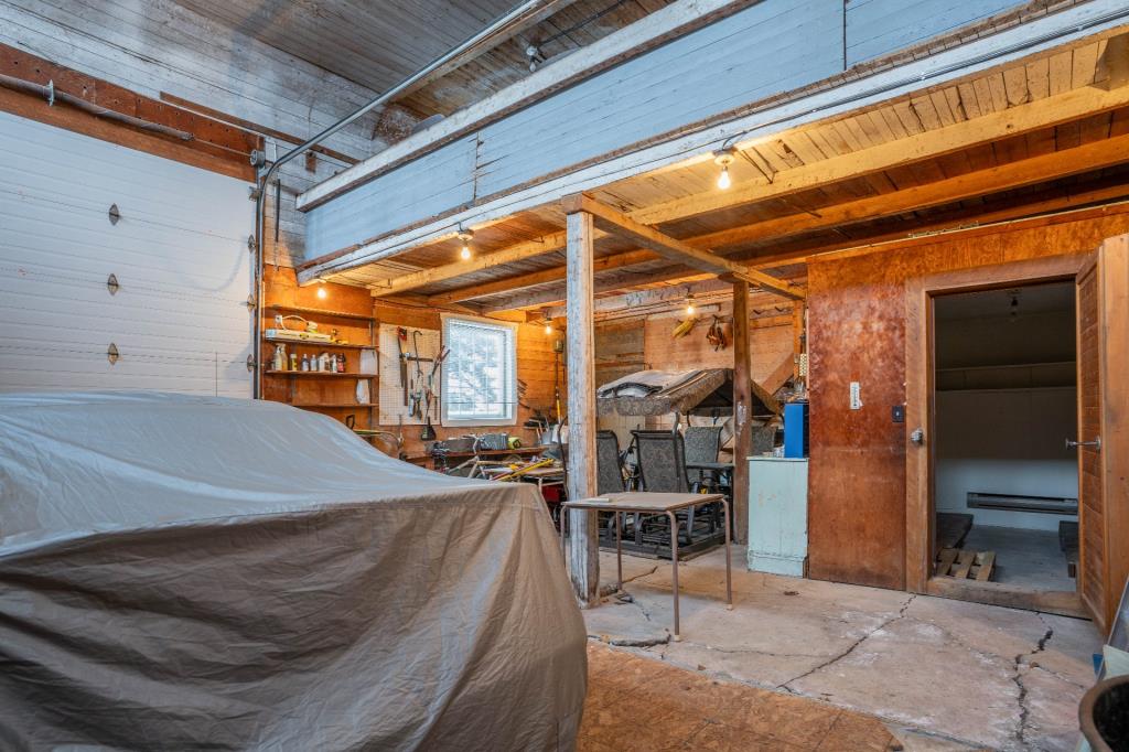 Rénovée avec raffinement! Adorable centenaire à vendre pour 295 000 $