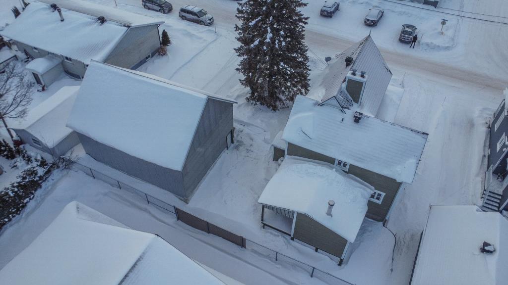 Rénovée avec raffinement! Adorable centenaire à vendre pour 295 000 $
