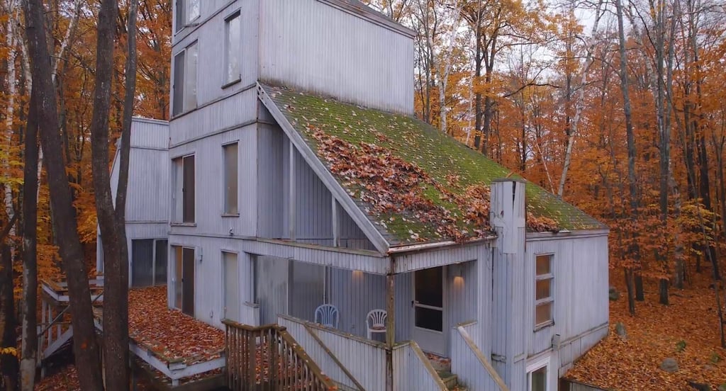 Étrange maison futuriste aussi unique à l'intérieur qu'à l'extérieur