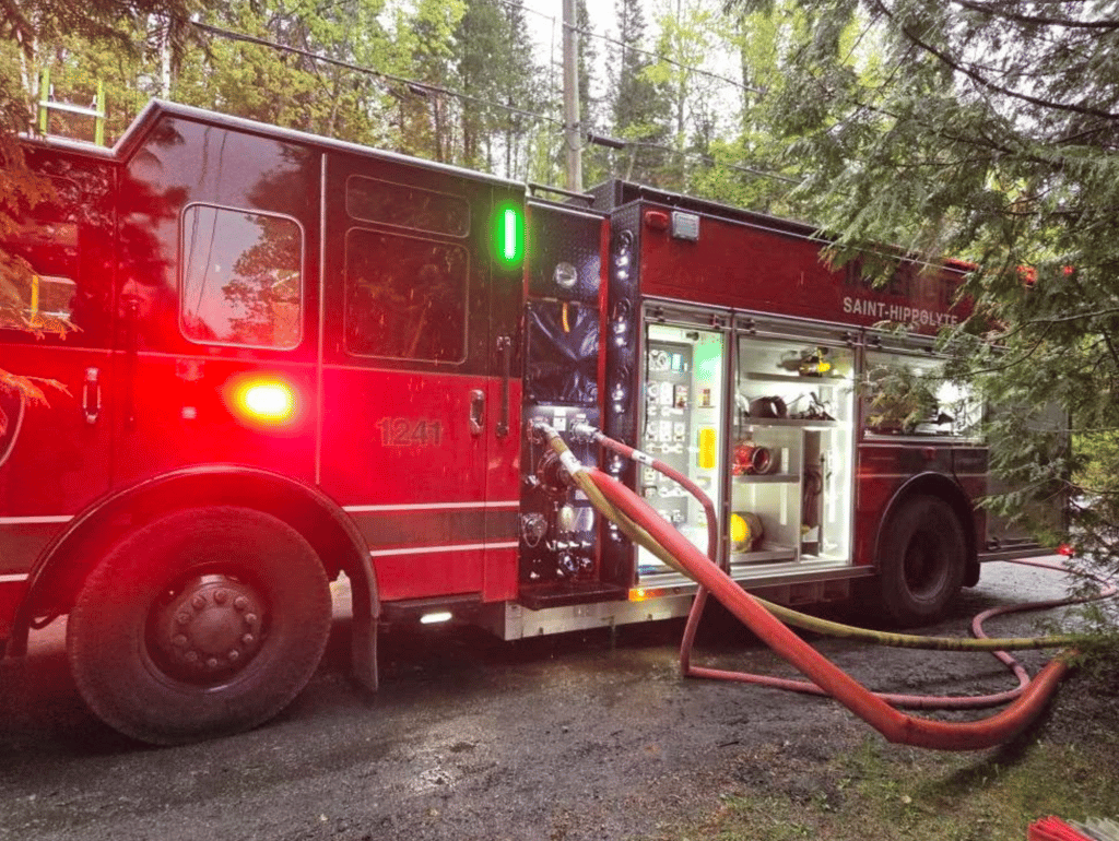Le chalet de Catherine Proulx-Lemay et Noémie Yelle complètement ravagé par un incendie