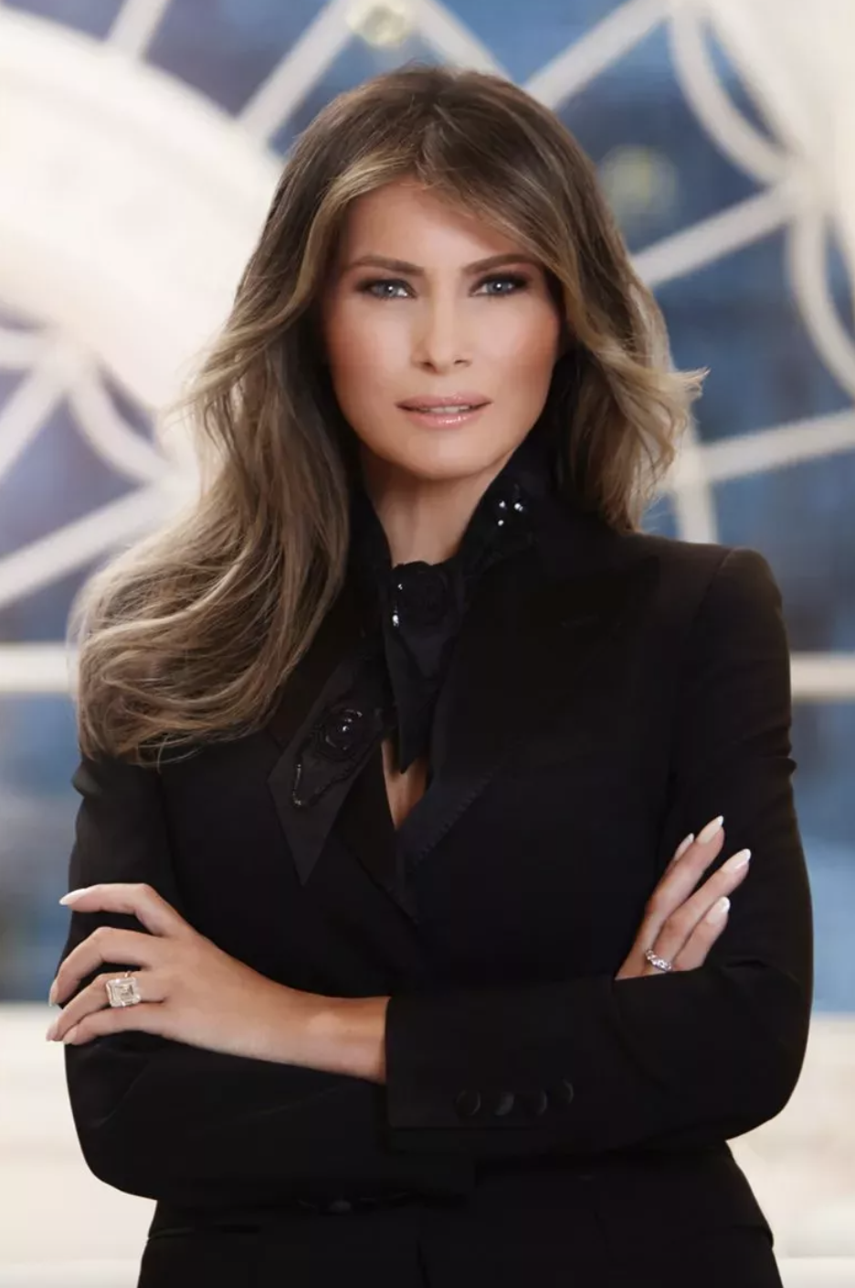 Le portrait officiel de Melania Trump a été dévoilé et un élément retient l'attention