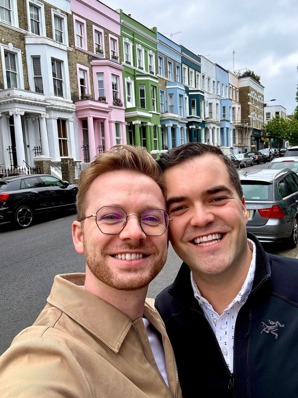 Simon Philibert s'offre un incroyable voyage loin du Québec avec son amoureux 