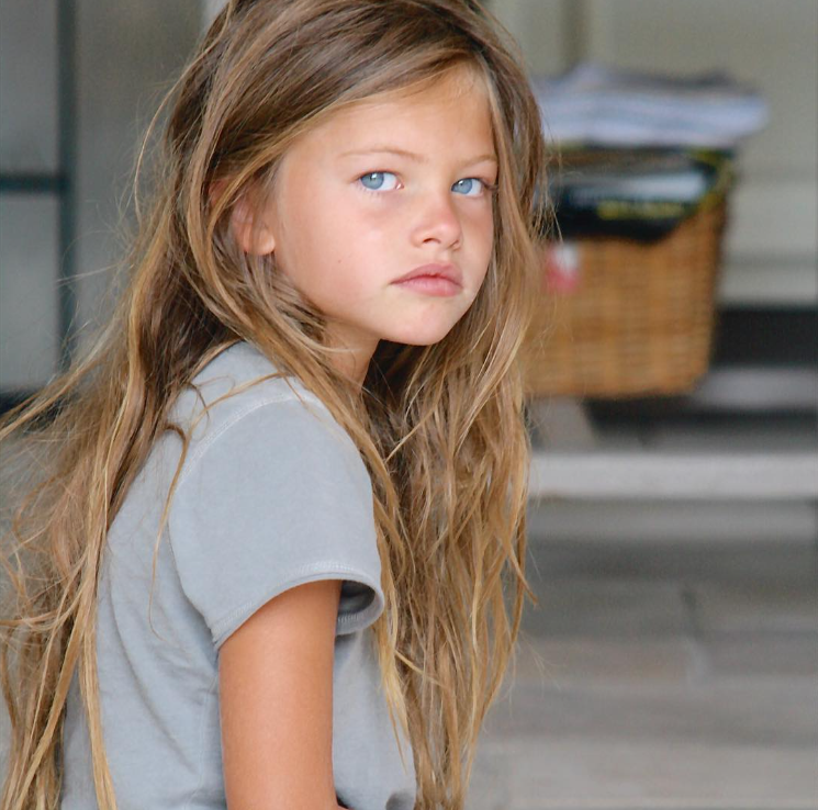 À 24 ans, Thylane Blondeau, celle qu’on surnommait la « plus jolie fillette du monde » a bien changé 