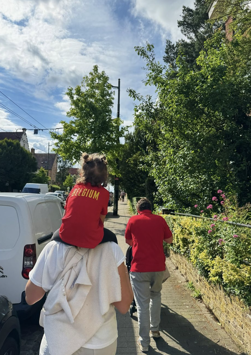 Ludivine Reding et sa famille sont en voyage hors du Québec et elle partage toutes les photos