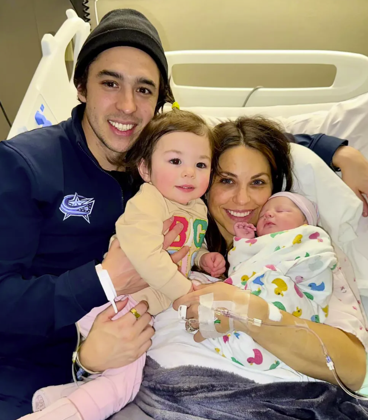 La conjointe de Johnny Gaudreau annonce qu'elle est enceinte de leur 3e enfant