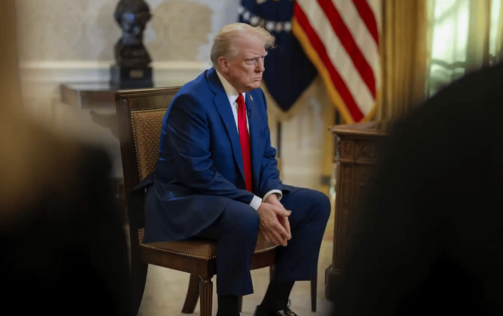 Une photo de Donald Trump habillé en pape provoque une tonne de réactions 