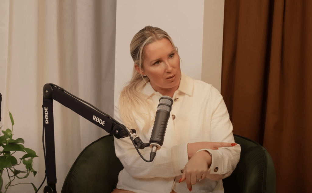Maïka Desnoyers réplique à ceux qui disent qu’elle et Étienne Boulay n’ont pas l’air amoureux