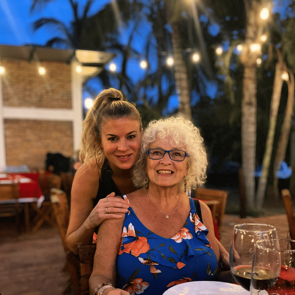 Marie-Christine Lavoie publie une rare photo avec sa maman pour une raison bien précise