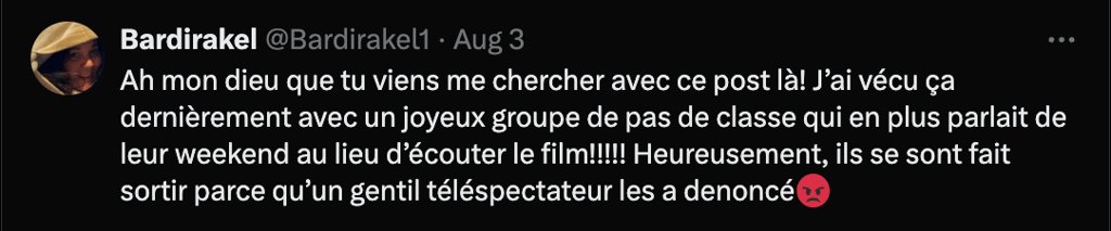 Alex Perron pète sa coche contre les personnes qui sont sur leur téléphone au cinéma