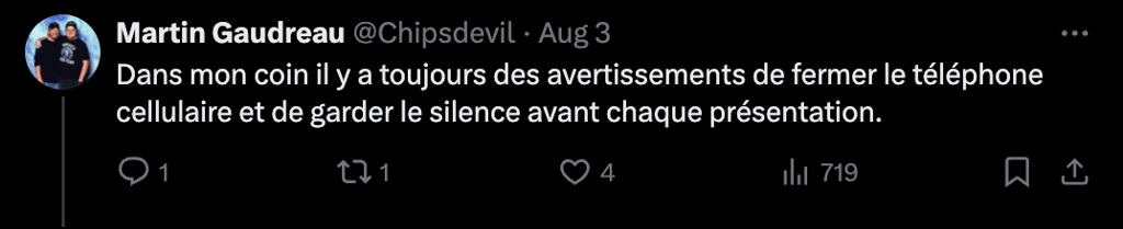 Alex Perron pète sa coche contre les personnes qui sont sur leur téléphone au cinéma