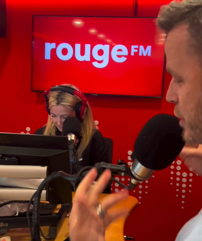 Véronique Cloutier craque en ondes en écoutant les propos de Louis Morissette