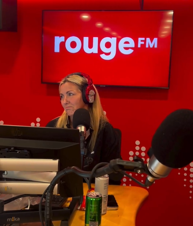 Véronique Cloutier craque en ondes en écoutant les propos de Louis Morissette