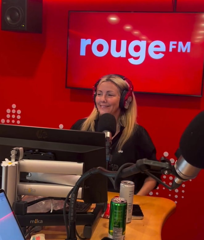 Véronique Cloutier craque en ondes en écoutant les propos de Louis Morissette