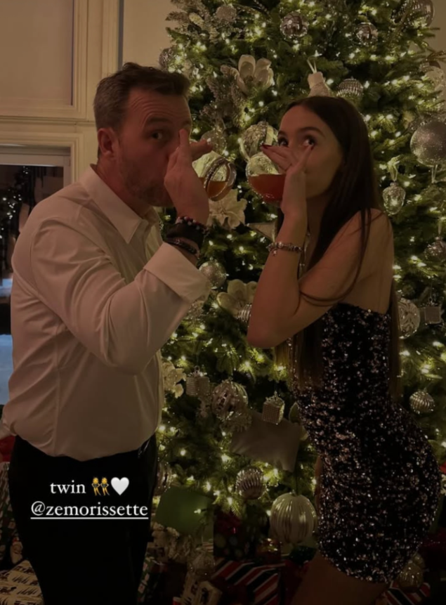 Raphaëlle Morissette partage une adorable photo avec son papa Louis Morissette pour Noël