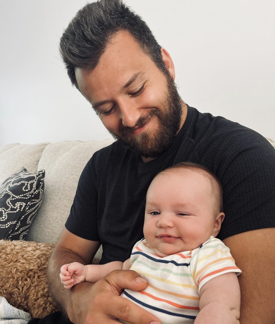 Marianne St-Gelais publie une photo de son fils et il est adorable avec son papa