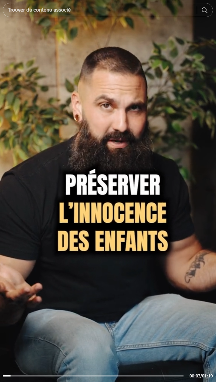 L'influenceur Julien Bournival s'en prend au Père Noël et il dit que son fils « n'ira pas à l'école »