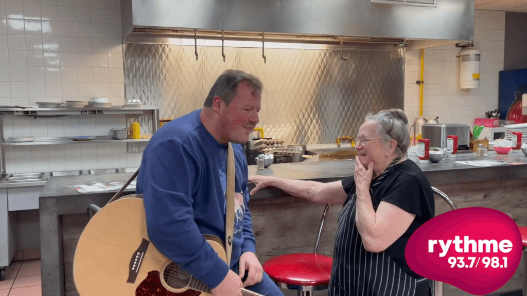 Maxime Landry pose un geste extraordinaire envers Angèle Bolduc avant la fermeture de La Bolduc