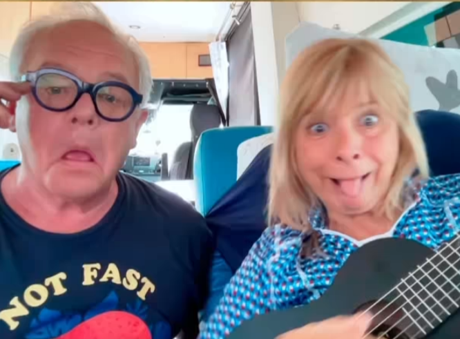 Luc Senay et son amoureuse, la réalisatrice Janie Gaumond-Brunet, n'ont plus de maison et vivent dans leur fourgonnette depuis 2 ans