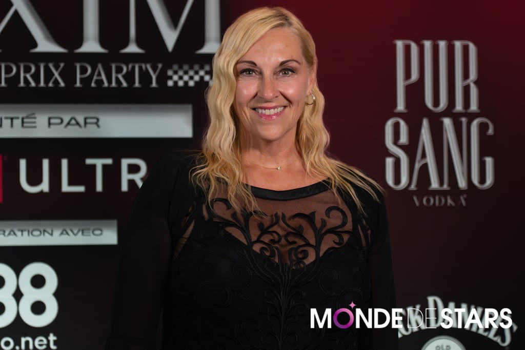 Alicia Moffet fait tourner les têtes avec sa superbe tenue en léopard au Maxim Grand Prix Party